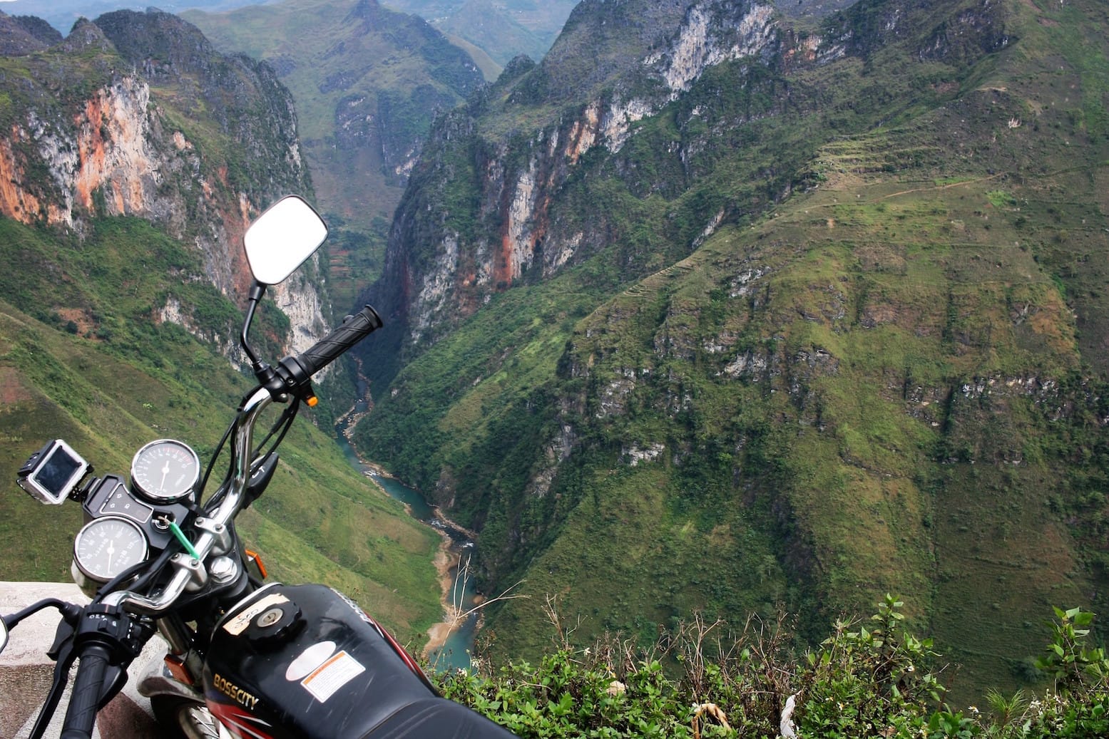 Vietnam: Motorbike trip to the provincial mountains