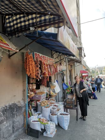 Experience Tbilisi off the beaten track - a guide for wanderers: photo 2