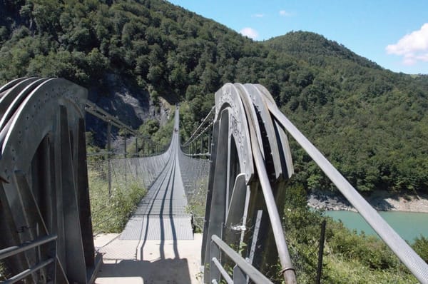 Lac de Monteynard- a hidden pearl in France: photo 1