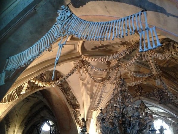 Kutna Hora: Bones and Churches: photo 3