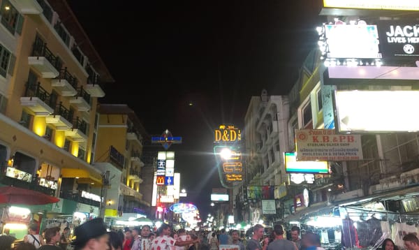 Bangkok: mixture of tasty food, amazing temples and crazy parties: photo 6