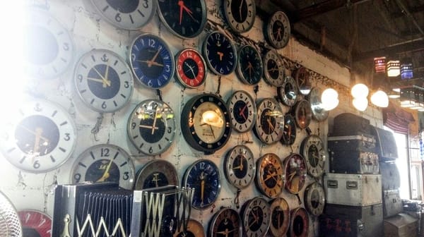 The Dream of Bangkok’s Papaya Vintage Market: photo 1