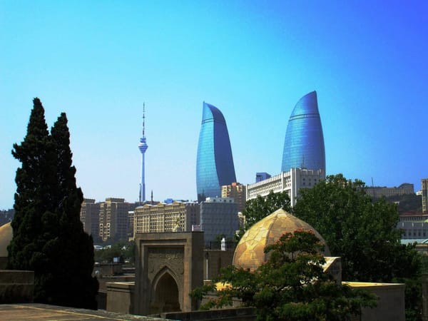 Meet Azerbaijan: what to see in Baku and the surbubs: photo 1