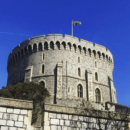 Visit the home of the British Monarch in Windsor, England: photo 1