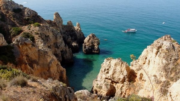 Portugal; perspectives of  the Algarvean coast: photo 3