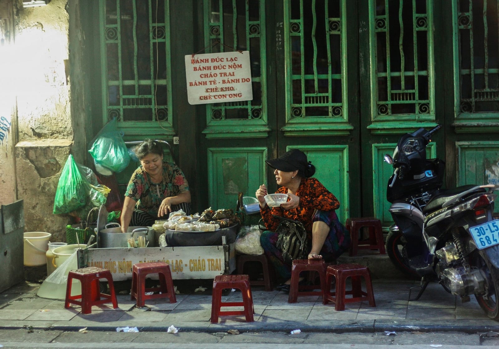 Hanoi: Make your way to Vietnam on plastic stools