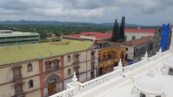 Leon in Nicaragua - where you can go volcano boarding!: photo 2