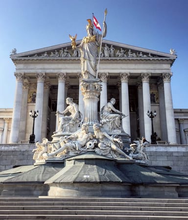 Vienna: more than sausage, coffehouses and classical music: photo 2