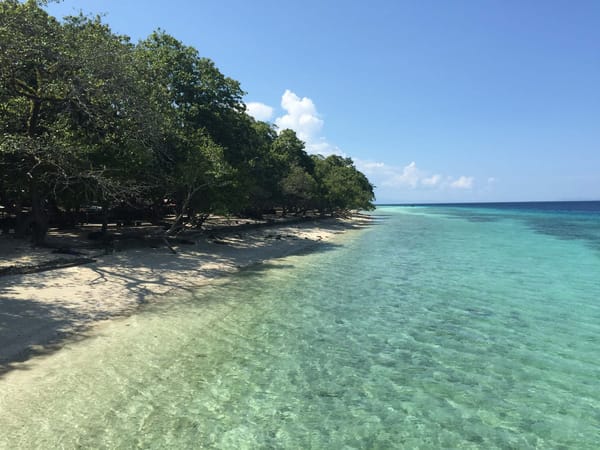 Ora Beach, Maluku: The Little Maldives of Indonesia: photo 2