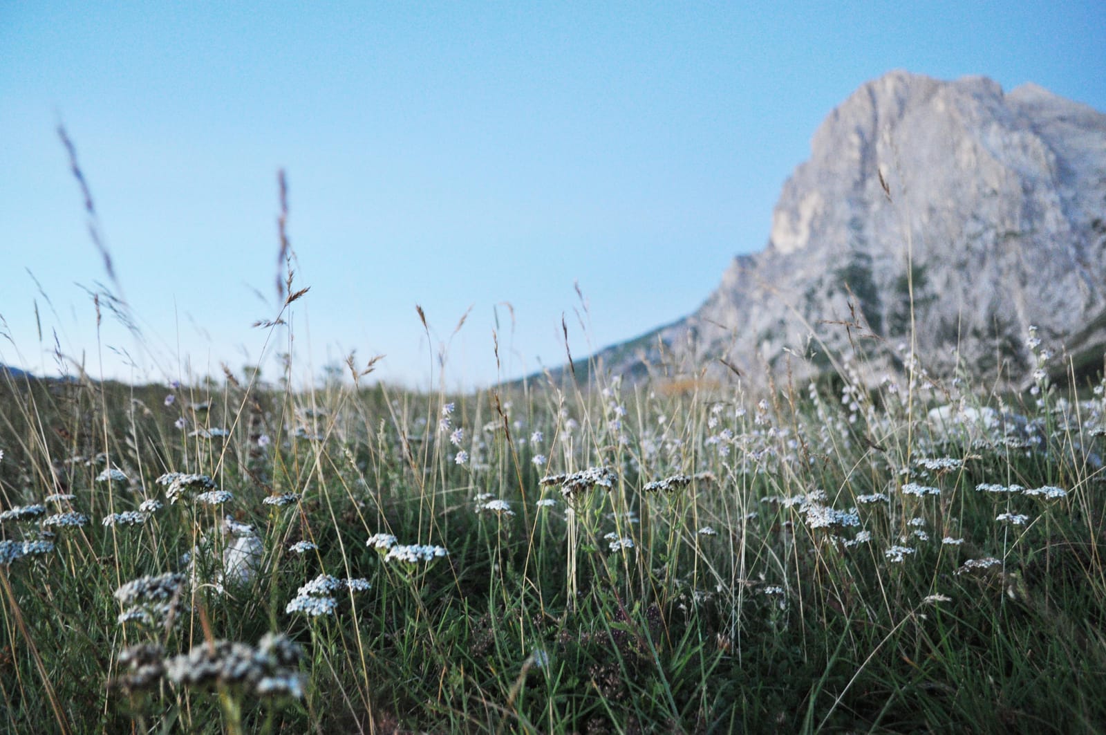 Hiking the Big Stone: Gran Sasso, Italy.