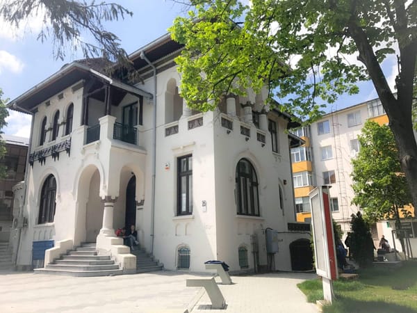 A weekend escape in Pitesti - The city of tulips: photo 1