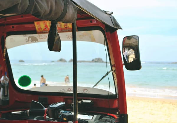 Colombo: A Quick Travel Guide to an Urban Jungle in Sri Lanka: photo 1