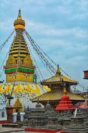 Nepal - A Warm, Vibrant Gem hidden in the Himalaya Mountains: photo 2