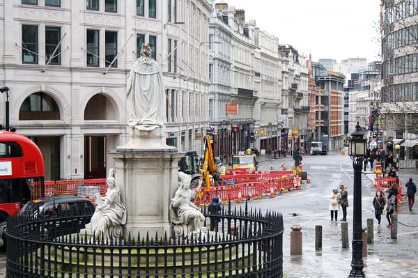 City of London: A Walking Tour: photo 1