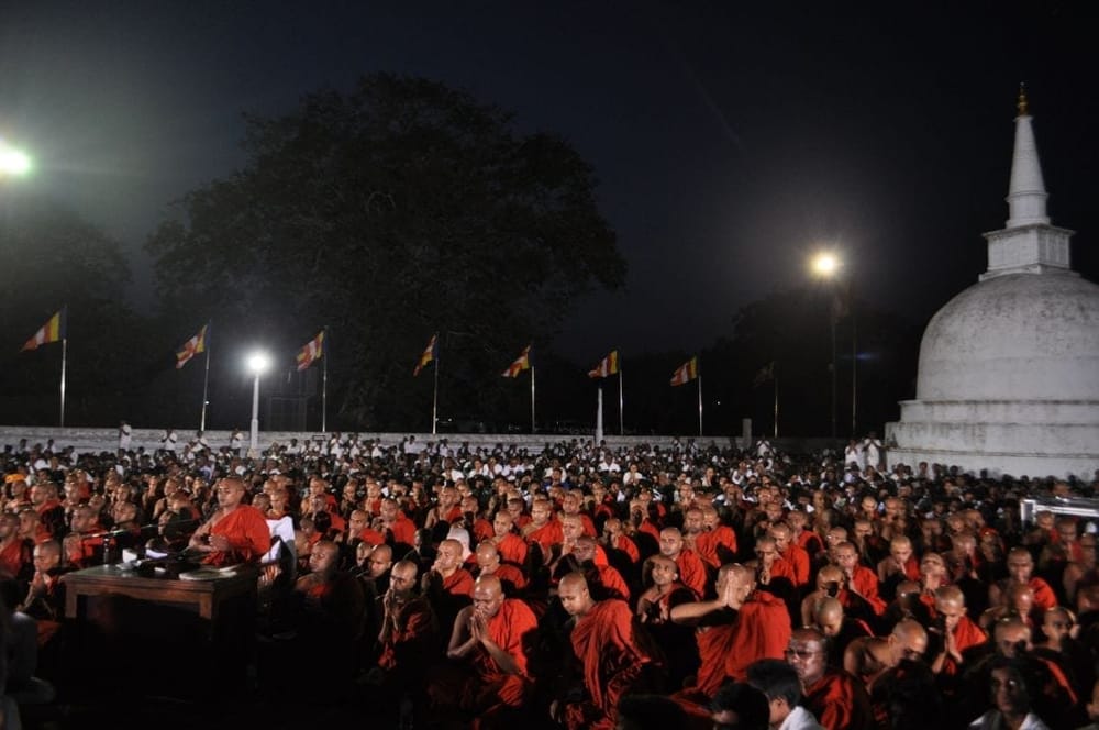 Temples, stupa’s, Bodhi tree and accommodation in Anuradhapura