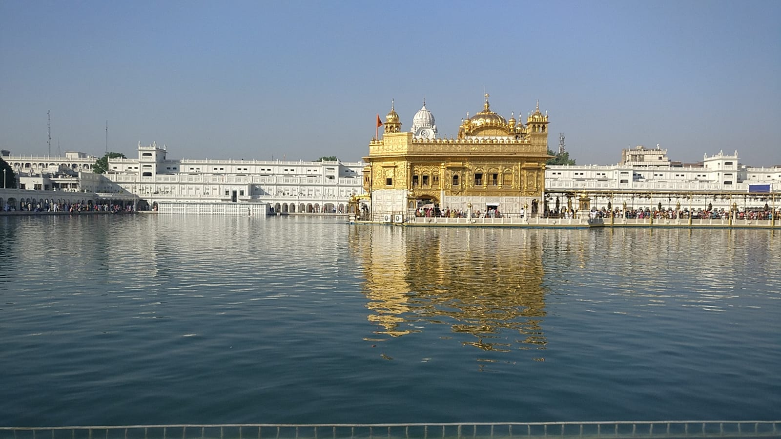 THE GOLDEN TEMPLE : INDIA'S PILGRIMAGE FOR ALL