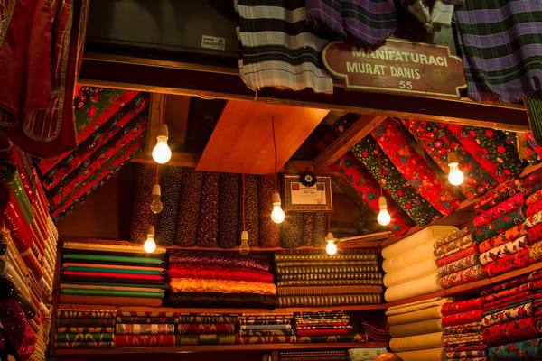 Istanbul - oriental trade in Grand Bazaar: photo 12