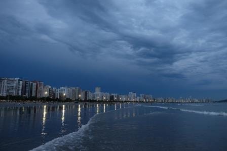 Brazilian culture, history and a beach garden you find in Santos.: photo 7