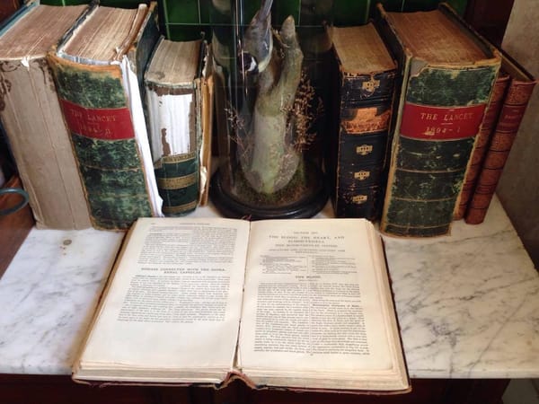 England: London, to Baker Street and back: photo 1
