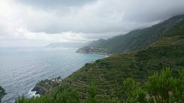 Trekking the Cliffs of Cinque Terre (Italy): photo 4