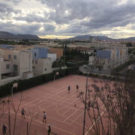 Your Official Guide to Traveling Around Alicante: photo 2